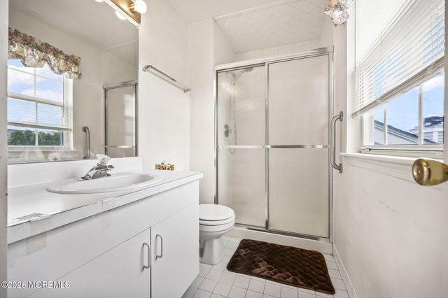 38 Hemlock Way, Freehold, NJ 07728