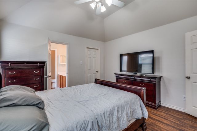 8823 Eastwood Avenue, Cross Roads, TX 76227