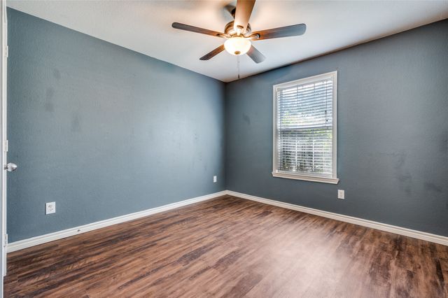 8823 Eastwood Avenue, Cross Roads, TX 76227