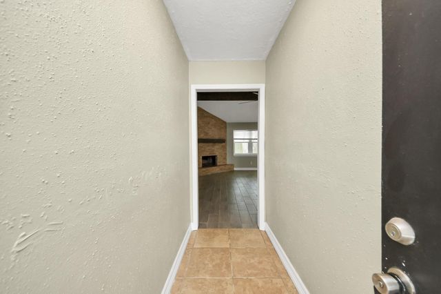 1104 N Heron Drive, Seabrook, TX 77586