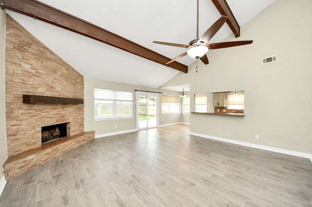 1104 N Heron Drive, Seabrook, TX 77586