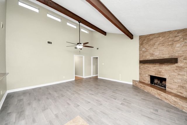 1104 N Heron Drive, Seabrook, TX 77586