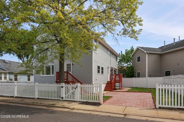 136 Raritan Avenue, Keansburg, NJ 07734