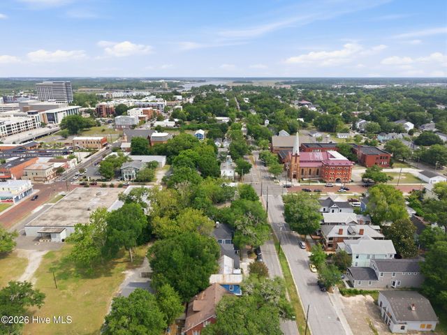 407 N 5th Avenue, Wilmington, NC 28401