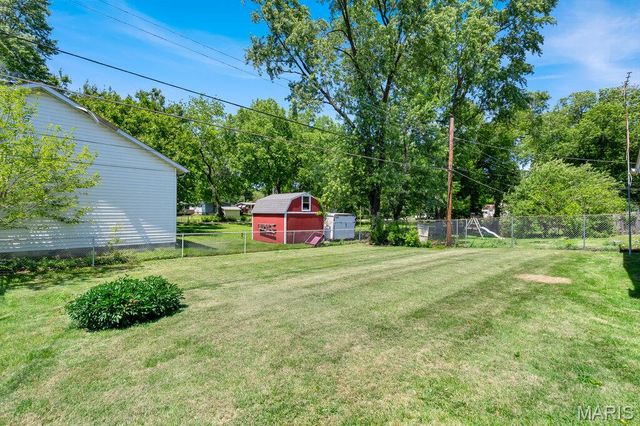 5 Manor Drive, Florissant, MO 63031