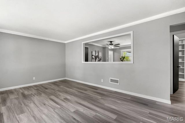 5 Manor Drive, Florissant, MO 63031