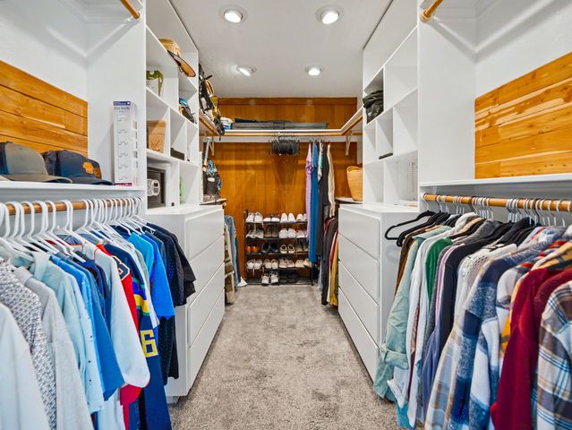 1005 Grissom Court, Redding, CA 96002