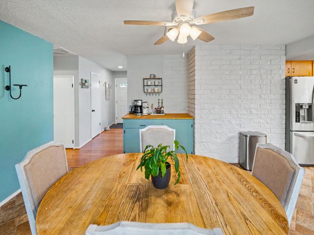 1005 Grissom Court, Redding, CA 96002