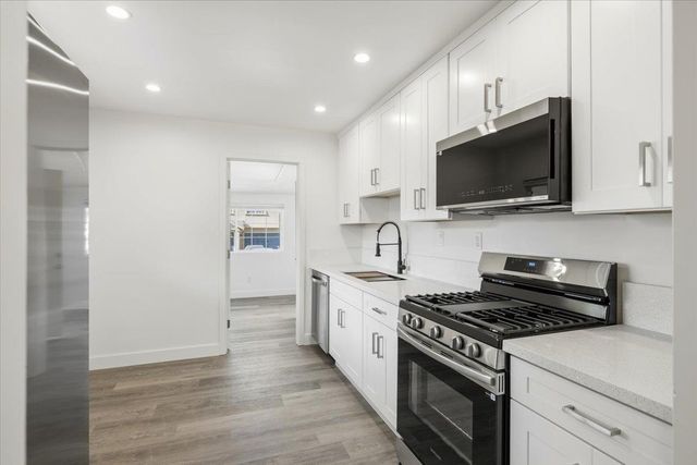 209 Dewitt Ct, Sacramento, CA 95838