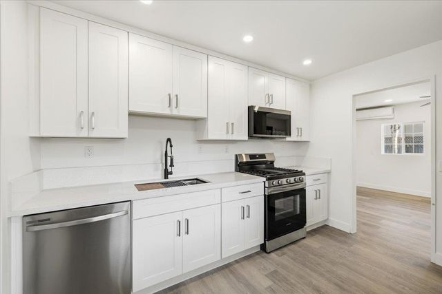 209 Dewitt Ct, Sacramento, CA 95838