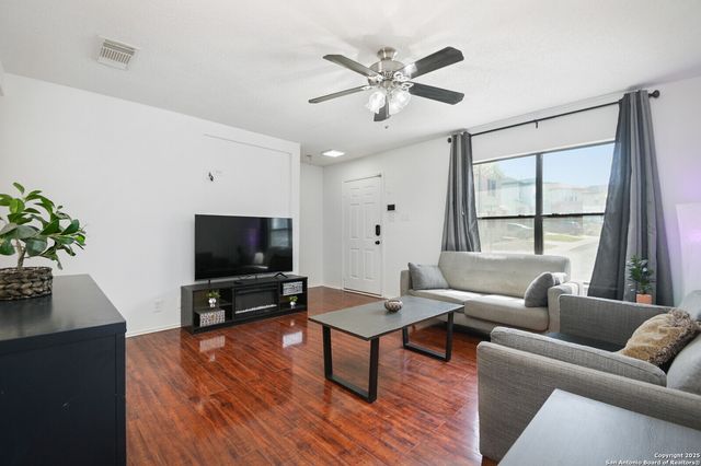 12 WEATHERING CRK, Leon Valley, TX 78238