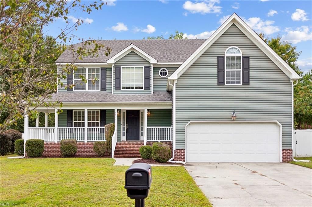 6873 Watch Harbour CIR, Hayes, VA 23072