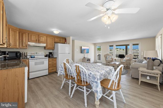 228 E 15TH ST, Long Beach Township, NJ 08008