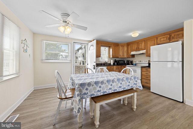 228 E 15TH ST, Long Beach Township, NJ 08008