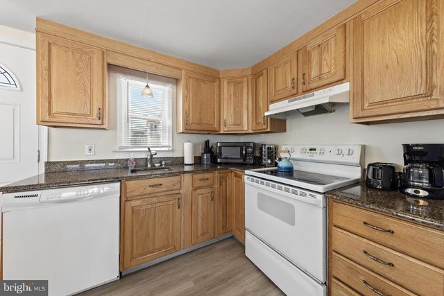 228 E 15TH ST, Long Beach Township, NJ 08008