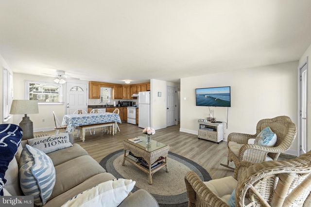 228 E 15TH ST, Long Beach Township, NJ 08008