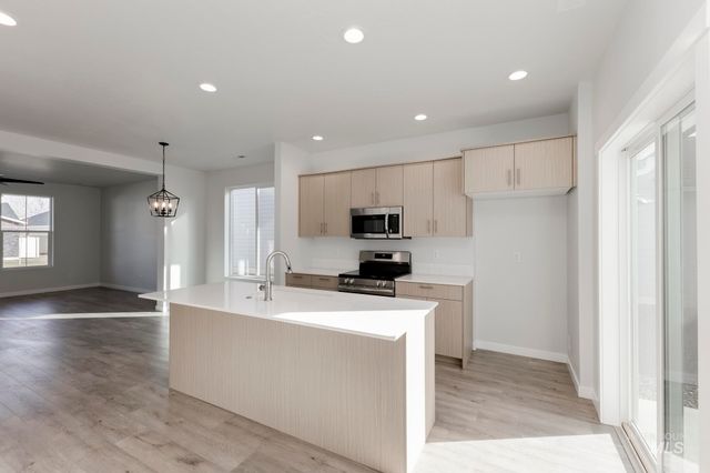 2979 E Mossy Creek Dr, Kuna, ID 83634