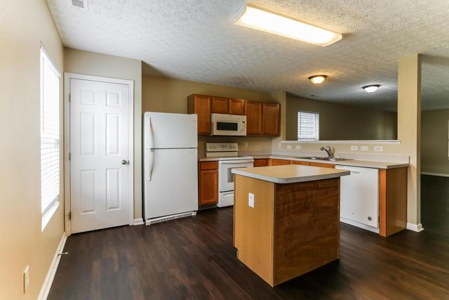 8205 Grant Park Avenue, Blacklick, OH 43004