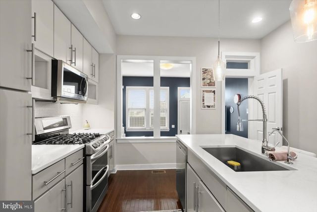 943 N PATTERSON PARK AVE, Baltimore, MD 21205