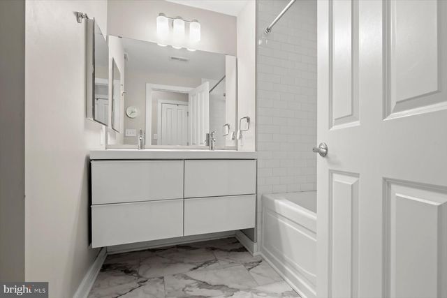 943 N PATTERSON PARK AVE, Baltimore, MD 21205