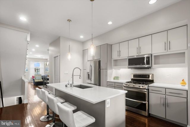 943 N PATTERSON PARK AVE, Baltimore, MD 21205