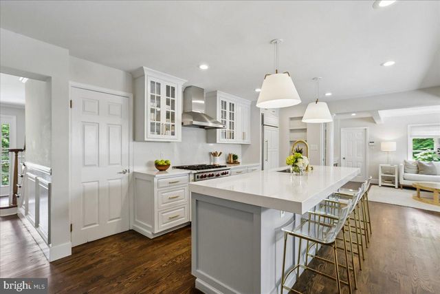11220 WILLOWBROOK DR, Potomac, MD 20854