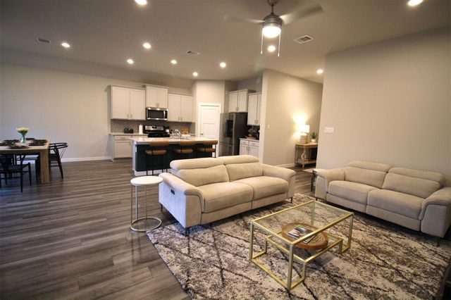 14136 Lake Lodge Drive, Conroe, TX 77384