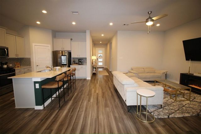 14136 Lake Lodge Drive, Conroe, TX 77384