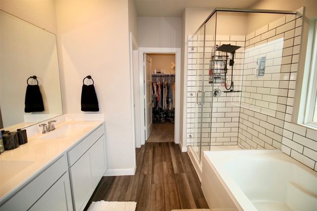 14136 Lake Lodge Drive, Conroe, TX 77384