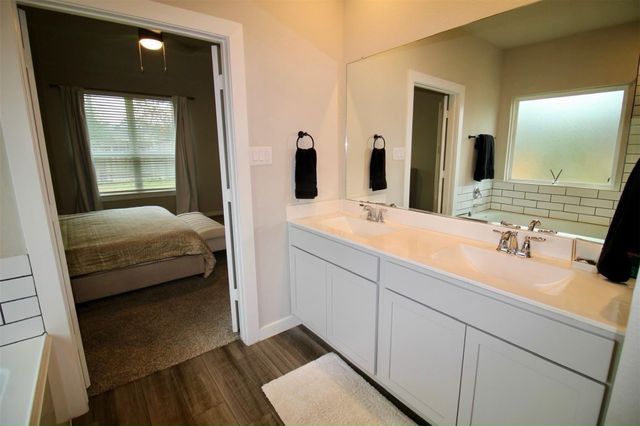 14136 Lake Lodge Drive, Conroe, TX 77384