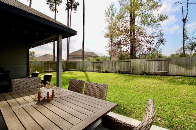 14136 Lake Lodge Drive, Conroe, TX 77384