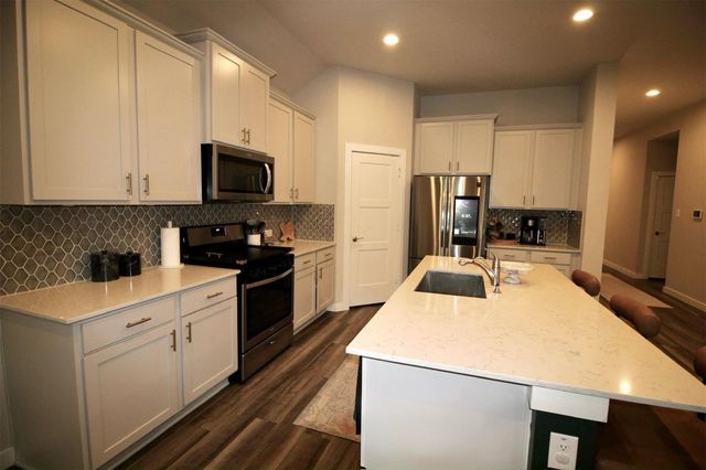 14136 Lake Lodge Drive, Conroe, TX 77384