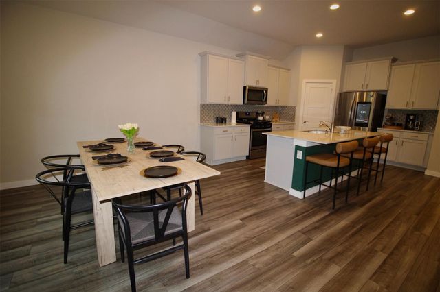 14136 Lake Lodge Drive, Conroe, TX 77384