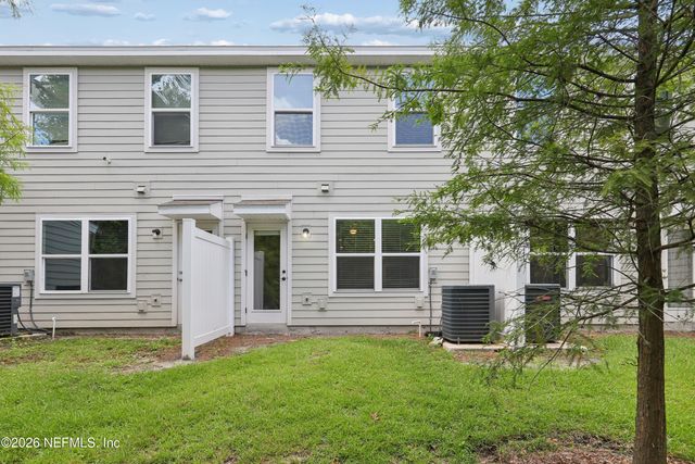5988 CREEKSIDE CROSSING Drive, Jacksonville, FL 32210