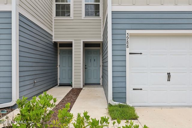 5988 CREEKSIDE CROSSING Drive, Jacksonville, FL 32210