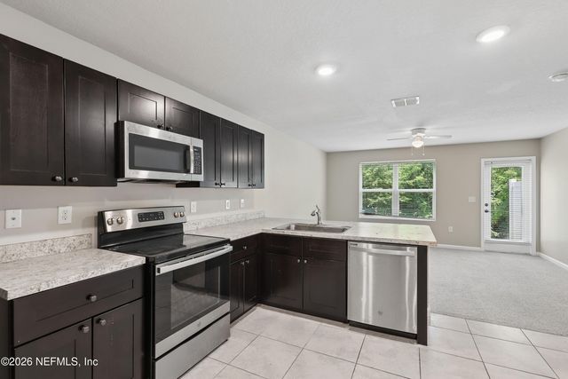 5988 CREEKSIDE CROSSING Drive, Jacksonville, FL 32210