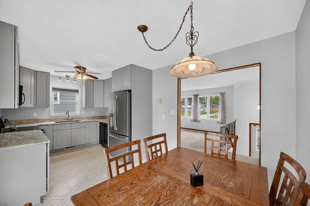 1301 Meadow Drive, Norwalk, IA 50211