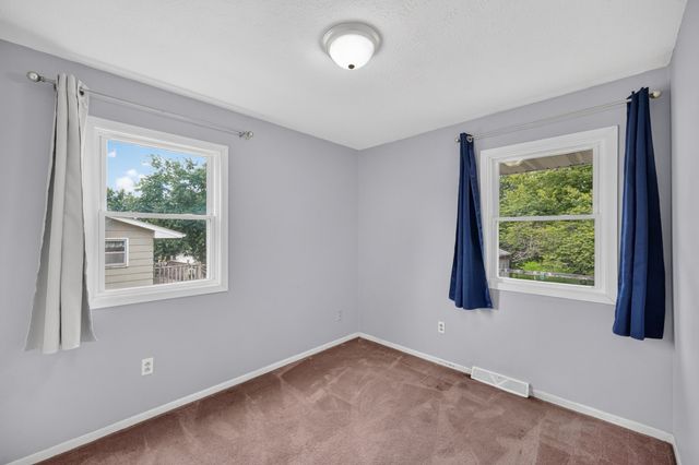 1301 Meadow Drive, Norwalk, IA 50211