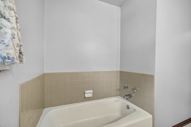 1301 Meadow Drive, Norwalk, IA 50211
