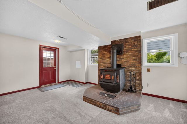 1301 Meadow Drive, Norwalk, IA 50211