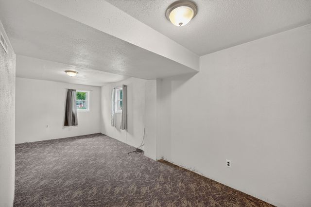 1301 Meadow Drive, Norwalk, IA 50211