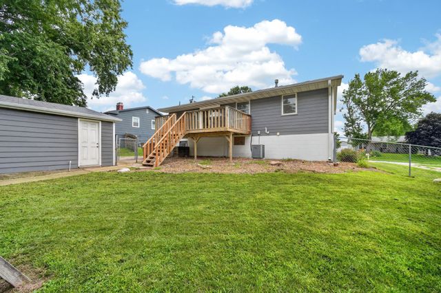1301 Meadow Drive, Norwalk, IA 50211