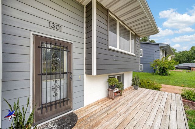 1301 Meadow Drive, Norwalk, IA 50211