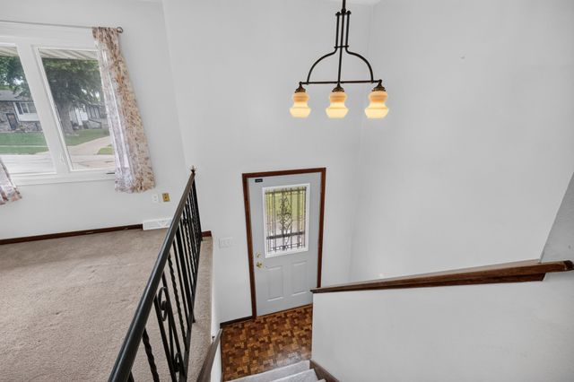 1301 Meadow Drive, Norwalk, IA 50211