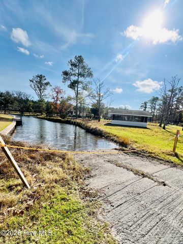 50 Point Avenue, Belhaven, NC 27810