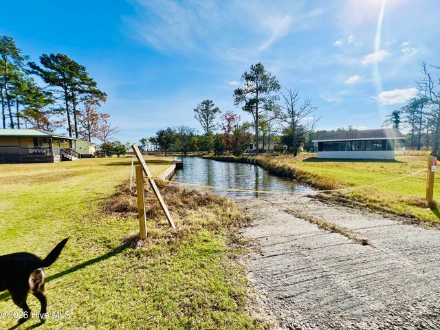 50 Point Avenue, Belhaven, NC 27810