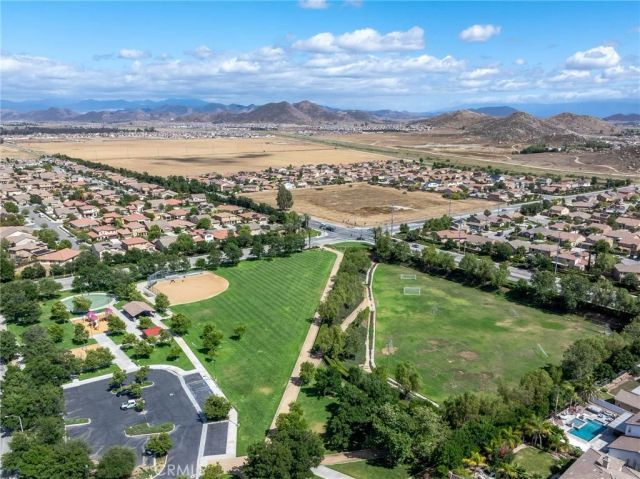 27977 River Shore Court, Menifee, CA 92585