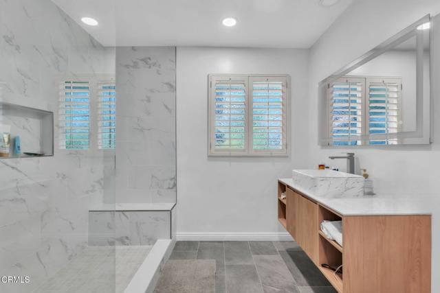 4909 Indianola Way, La Canada Flintridge, CA 91011