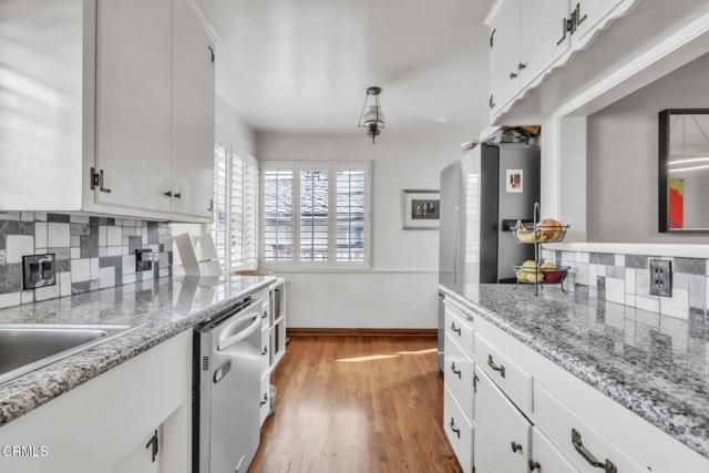 4909 Indianola Way, La Canada Flintridge, CA 91011