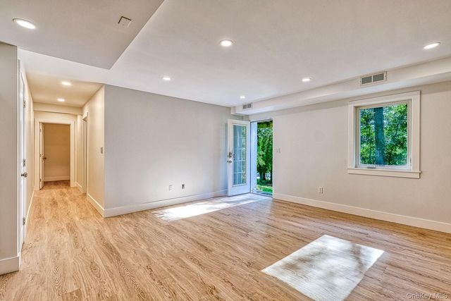 306 Clinton Avenue 2, Dobbs Ferry, NY 10522